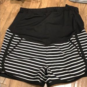 Maternity shorts